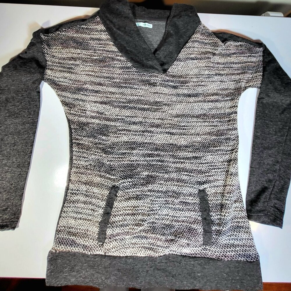 Maurices Heathered Gray Knit Pullover Hoodie Hand Warmer Pocket, Size S - NWOT
